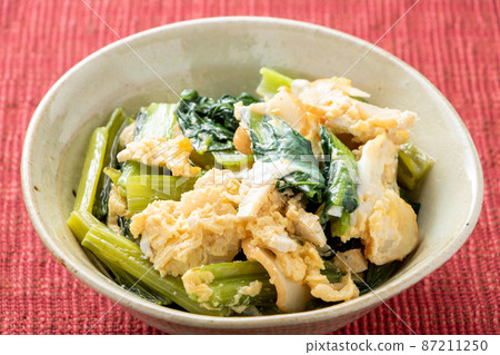 Komatsuna egg binding. Komatsuna egg binding. 87211250