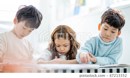 兒童教育繪畫情感藝術 87213352
