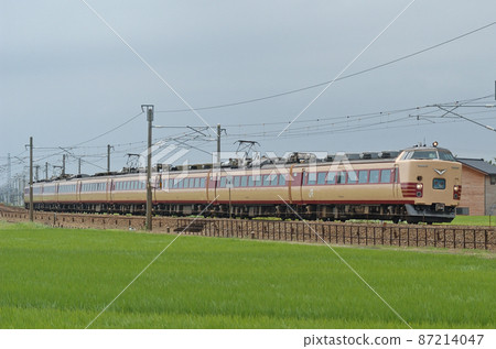 北陸本線三河加賀笠間 JR 西 485 系列 A10 編隊（京都）雷長 87214047