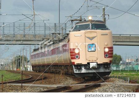 北陸本線 加賀笠間三河 JR 西 485 系列 A01 編隊（京都）雷町 87214073