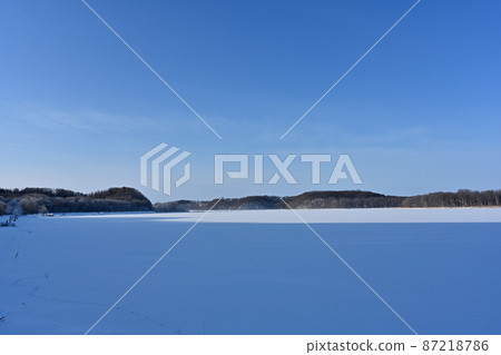 網球湖在冬天 87218786