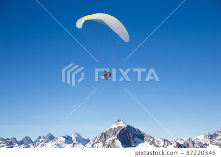 paragliding paragliding 87220346