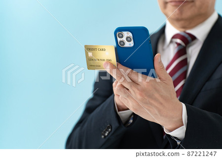做卡付款的商人智能手機 做卡付款的商人智能手機 87221247