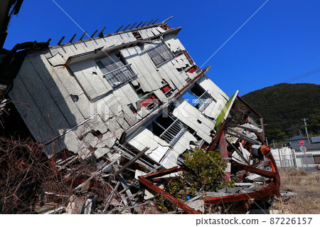 房屋因地震倒塌 87226157