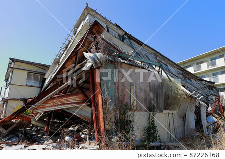 房屋因地震倒塌 87226168