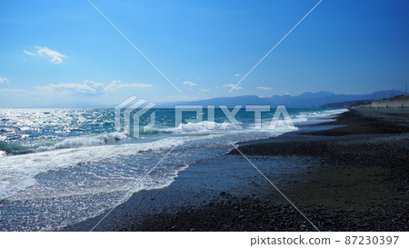 Oiso Beach in early spring, sunny weather and splashing waves Oiso Beach in early spring, sunny weather and splashing waves 87230397