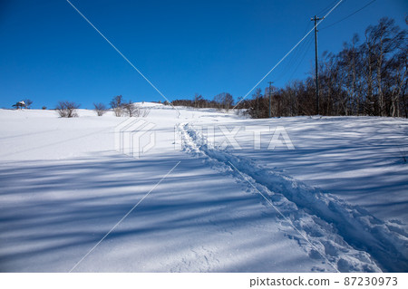 Snow mountain 87230973