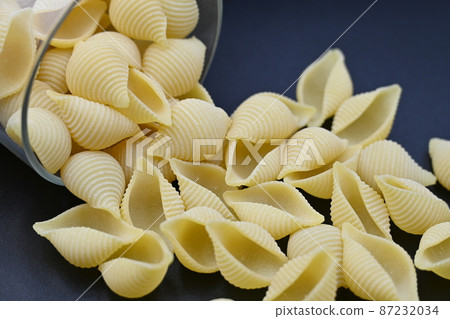 Image of conchiglie (materials and ingredients) 87232034