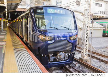 Sotetsu Line Railway Private Railway Sotetsu Blue Shinjuku Station Home Saikyo Line 87232213