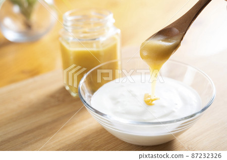 原味酸奶和canuka蜂蜜 87232326