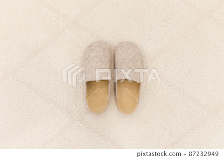 Cozy felt slippers with cork sole Cozy felt slippers with cork sole 87232949