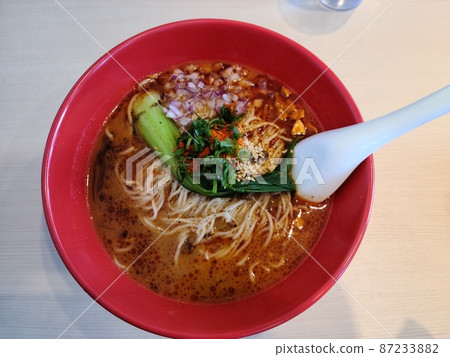 Spicy miso dandan noodles Spicy miso dandan noodles 87233882