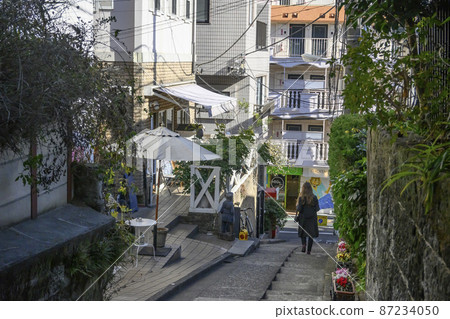 Daikanyama, back alley slopes dotted with unique shops, Shibuya Ward, Tokyo Daikanyama, back alley slopes dotted with unique shops, Shibuya Ward, Tokyo 87234050