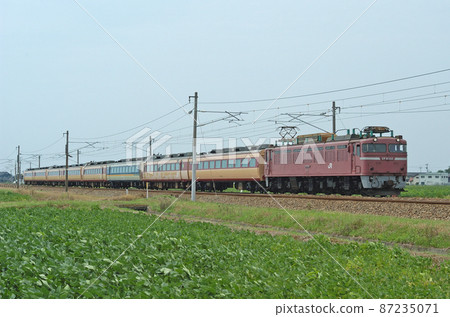 北陸本線三河加賀笠間JR West EF81-102（敦賀）+485系列（金澤）配送轉發 87235071