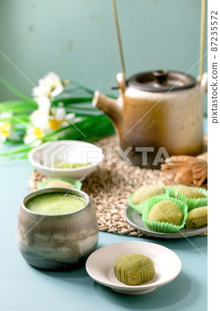 Asian rice dessert sweet green matcha mochi 87235572