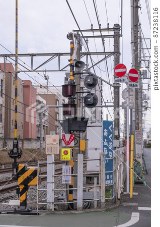 Railroad crossing security device Railroad crossing security device 87238116