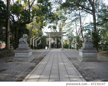 Yaho Tenmangu Shrine, the birthplace of traffic safety and the god of learning Yaho Tenmangu Shrine, the birthplace of traffic safety and the god of learning 87238147
