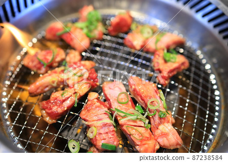 Japanese black beef grilled meat (medium-sized ribs) Japanese black beef grilled meat (medium-sized ribs) 87238584