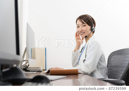 Online medical examination image 87239399