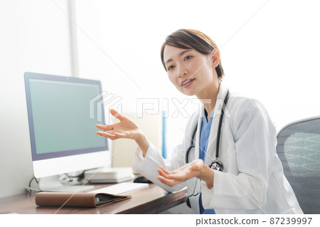Female doctor consultation image 87239997