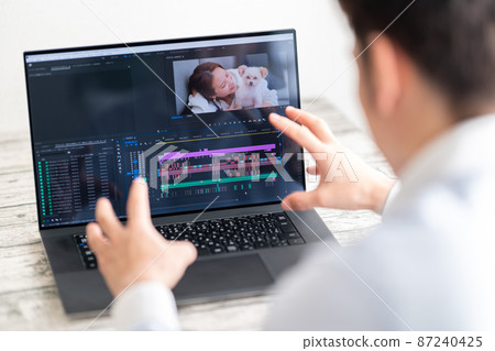 Video / Video Creator Male Video Marketing Promotional Activities Video / Video Creator Male Video Marketing Promotional Activities 87240425