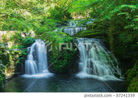 << Nabari City, Mie Prefecture >> Akame 48 Waterfalls Katan Falls << Nabari City, Mie Prefecture >> Akame 48 Waterfalls Katan Falls 87241339