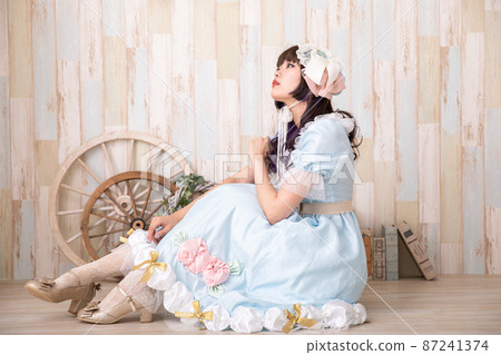 坐下 cosplay 女人 Cosplay 87241374