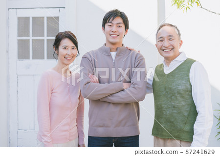 孝之三十多歲的兒子 87241629