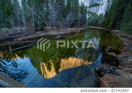 Daytime view of the merced river landscape of Yosemite National Park 87242007