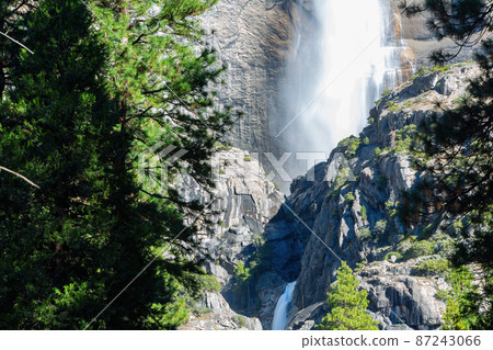 Sunny view of the upper and lower Yosemite Falls of Yosemite National Park 87243066