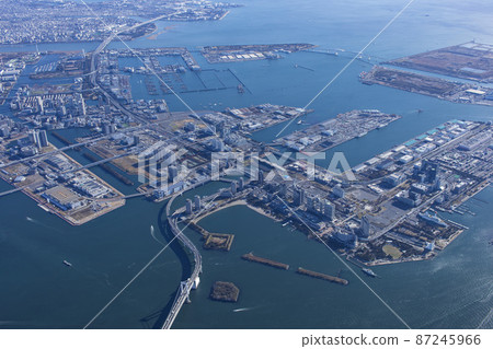 Over Odaiba / Gulf area / Aerial photography 87245966