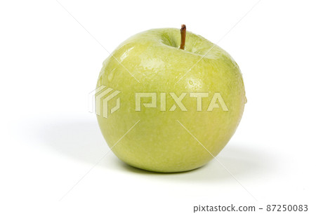 Green apple isolated 87250083