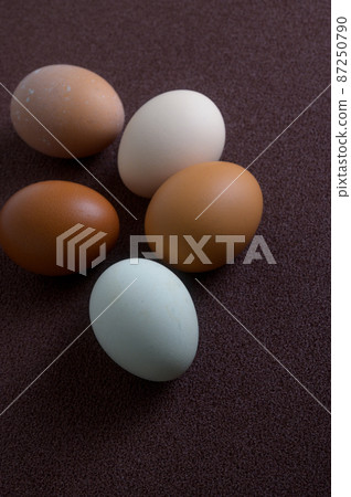 Various eggs 87250790