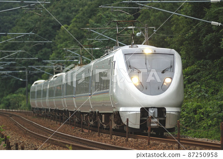 Hokuriku Main Line Tsubata-Kurikara JR West 683 series S01 + S29 formation (Kanazawa) Shirasagi Hokuriku Main Line Tsubata-Kurikara JR West 683 series S01 + S29 formation (Kanazawa) Shirasagi 87250958