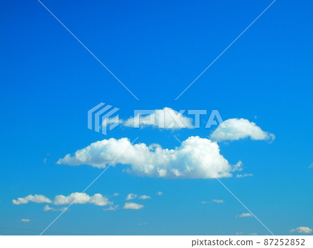 Spring blue sky and clouds Spring blue sky and clouds 87252852
