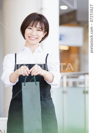 女售貨員 87253827