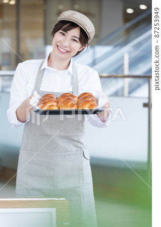 麵包店員工 87253949