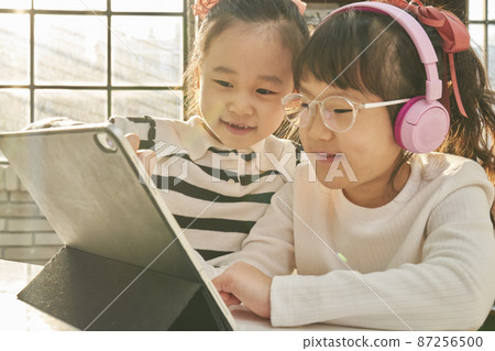 兒童學習小學生耳機教育上課視頻課上課補習小學生學校家庭韓語 87256500