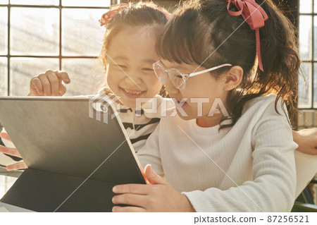 Child, study, elementary school student, education, class, video class, lesson, tutoring, elementary school, school, home, Korean Child, study, elementary school student, education, class, video class, lesson, tutoring, elementary school, school, home, Korean 87256521