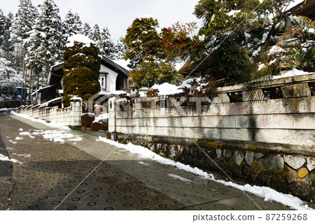 東京西多摩區日野原村的 Kabutoya Inn 和雪景 87259268