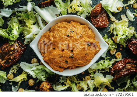 escarola amb romesco, salad typical of Catalonia 87259501