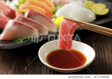 什錦肥鮪魚和生魚片 什錦肥鮪魚和生魚片 87259690