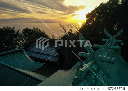 從香川縣觀音寺市高屋神社看到的日落 從香川縣觀音寺市高屋神社看到的日落 87262736