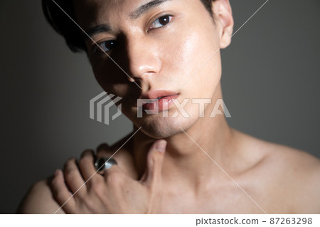 Cool Men's Men's Beauty Portrait Cool Men's Men's Beauty Portrait 87263298