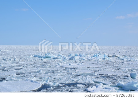 The sea of drift ice in Monbetsu Hokkaido The sea of drift ice in Monbetsu Hokkaido 87263385