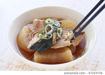 First brown egg 87263536