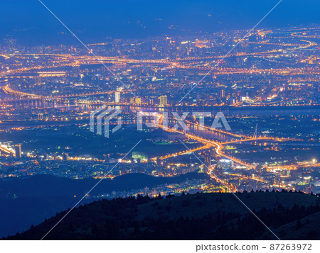 Night aerial view of the Taipei City 87263972