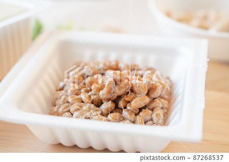 Natto pulling strings Natto pulling strings 87268537