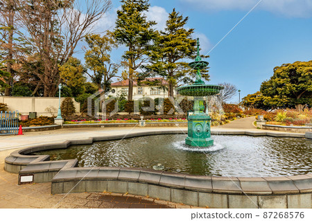 Harbor View Park in Yamate-cho, Naka-ku, Yokohama, Kanagawa Prefecture Water Fountain and British House, Yokohama 87268576