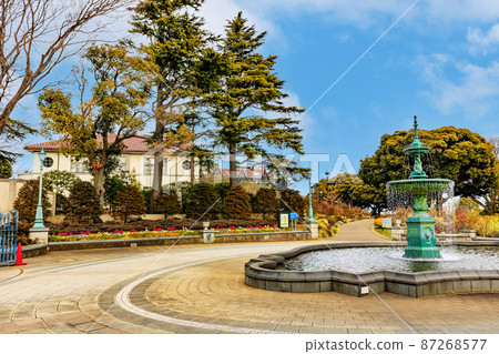 Harbor View Park in Yamate-cho, Naka-ku, Yokohama, Kanagawa Prefecture Water Fountain and British House, Yokohama 87268577